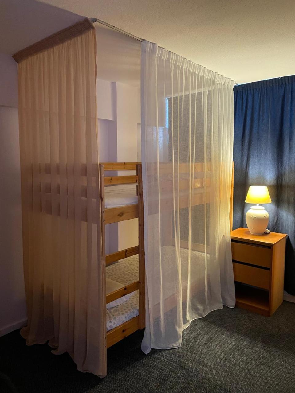 Premium Hostel Marina Пафос Екстер'єр фото