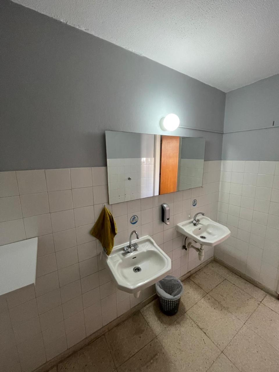 Premium Hostel Marina Пафос Екстер'єр фото