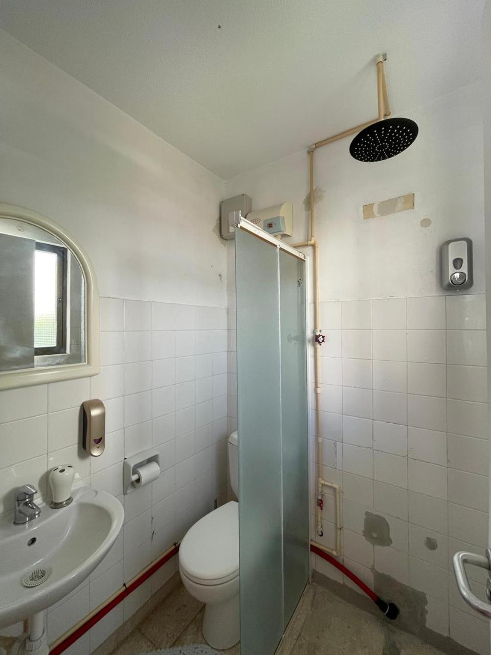 Premium Hostel Marina Пафос Екстер'єр фото