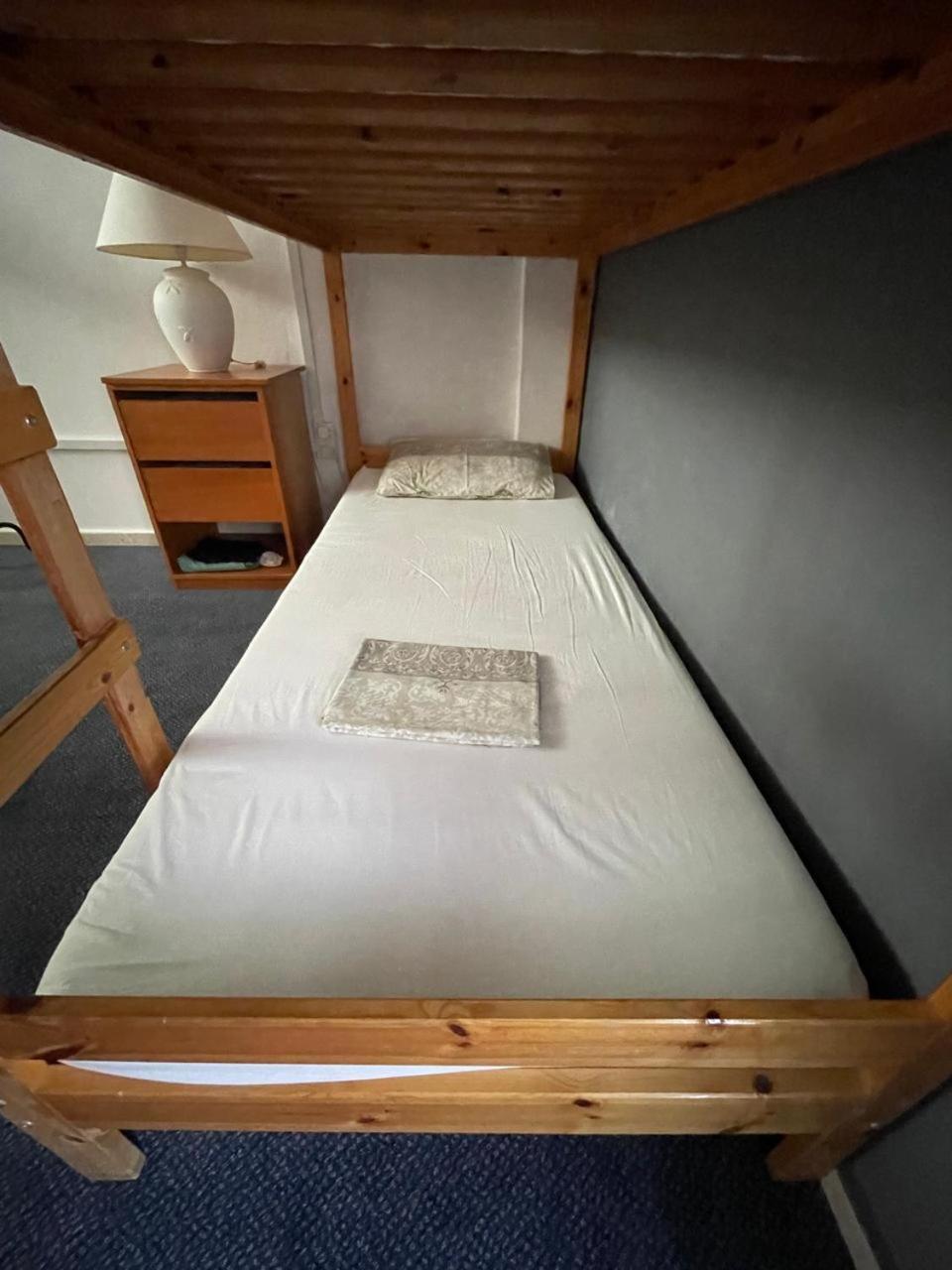 Premium Hostel Marina Пафос Екстер'єр фото