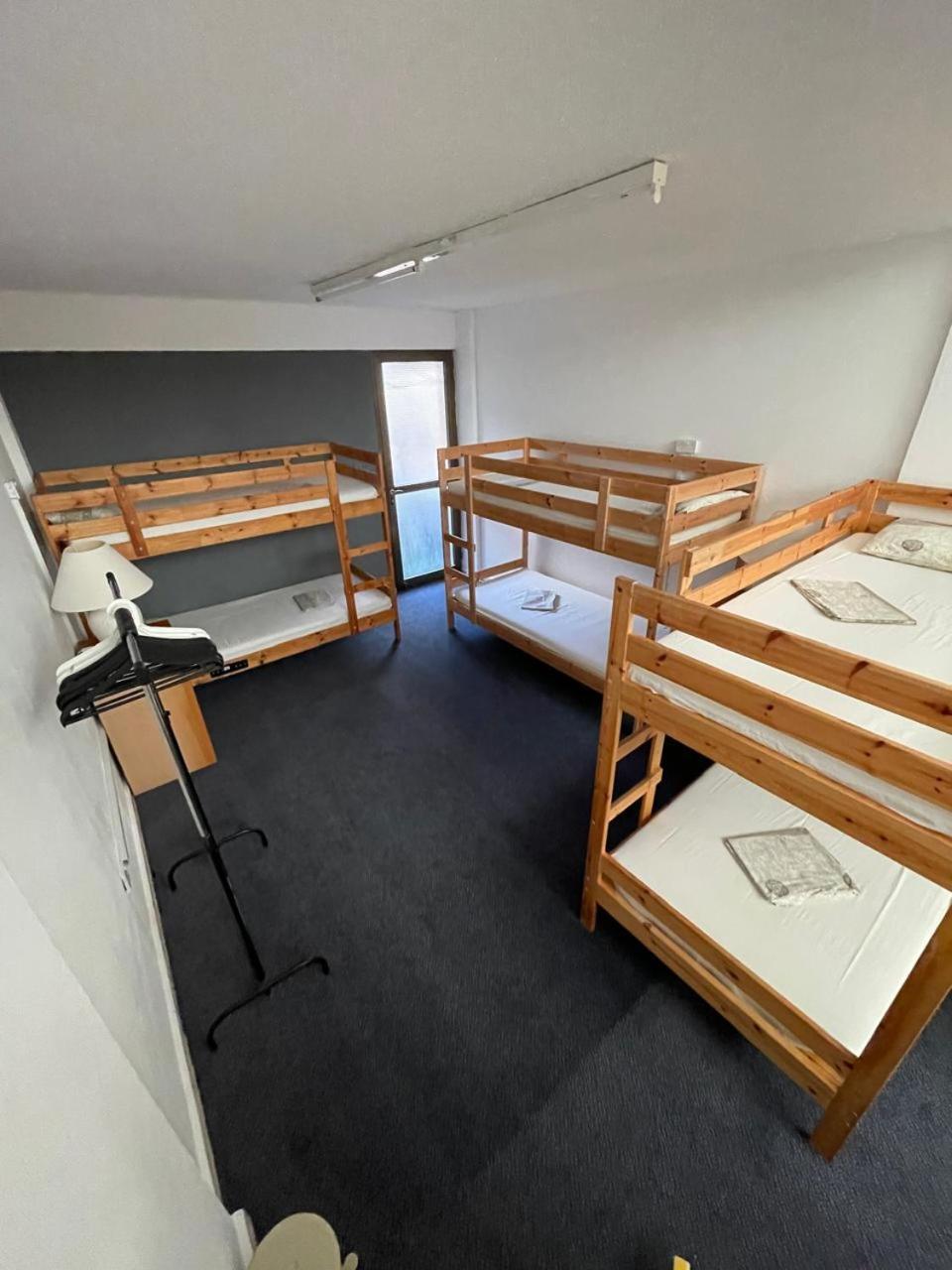 Premium Hostel Marina Пафос Екстер'єр фото