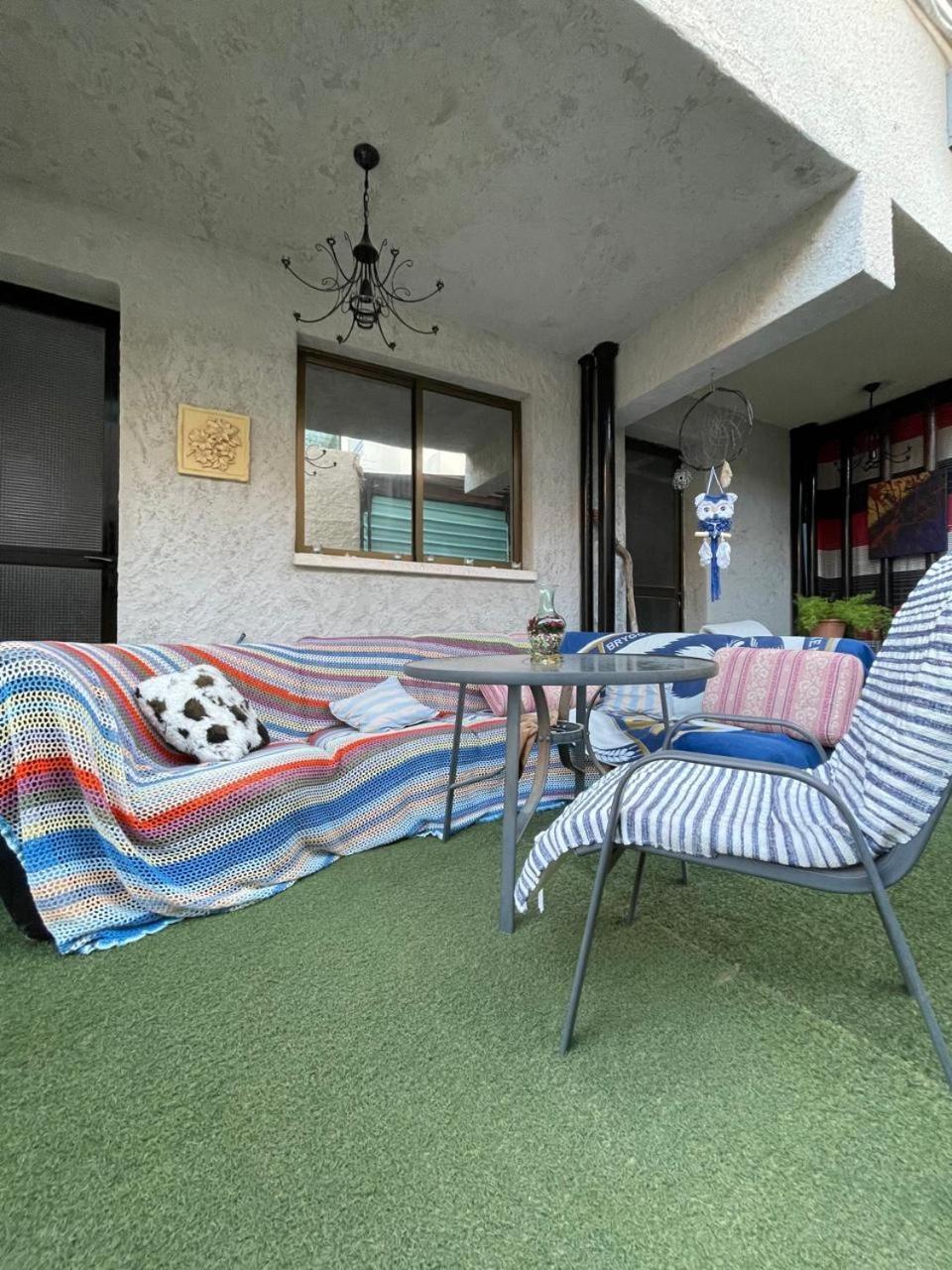 Premium Hostel Marina Пафос Екстер'єр фото
