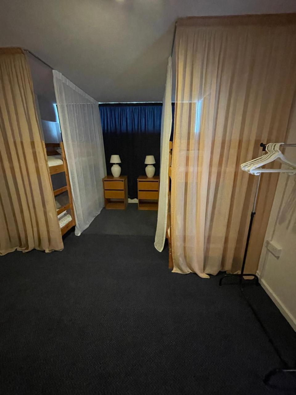 Premium Hostel Marina Пафос Екстер'єр фото