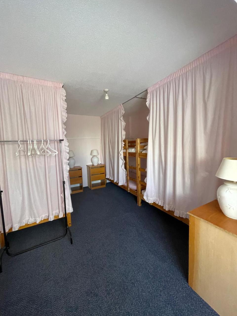 Premium Hostel Marina Пафос Екстер'єр фото