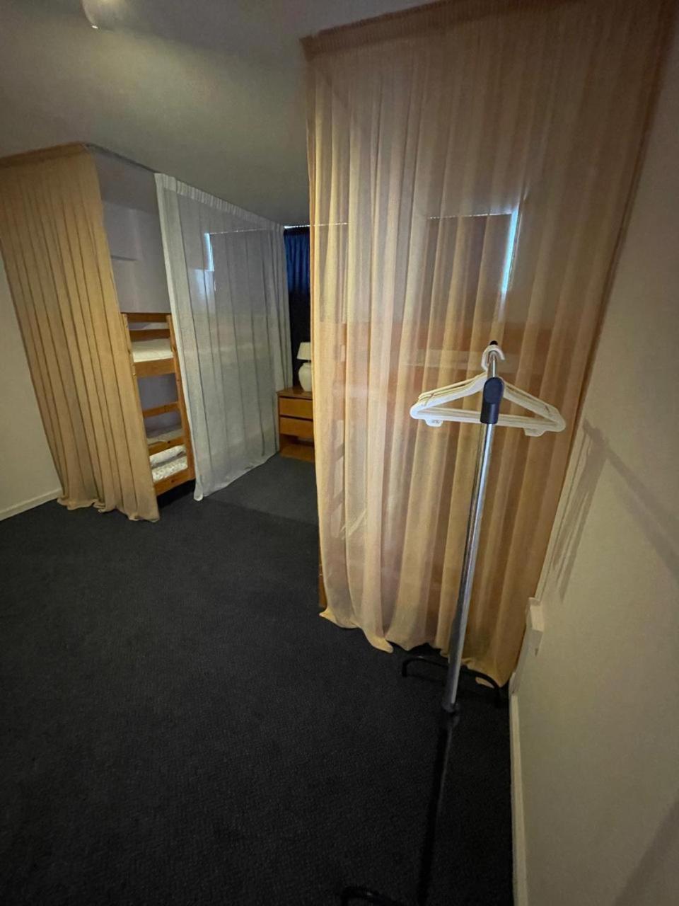 Premium Hostel Marina Пафос Екстер'єр фото