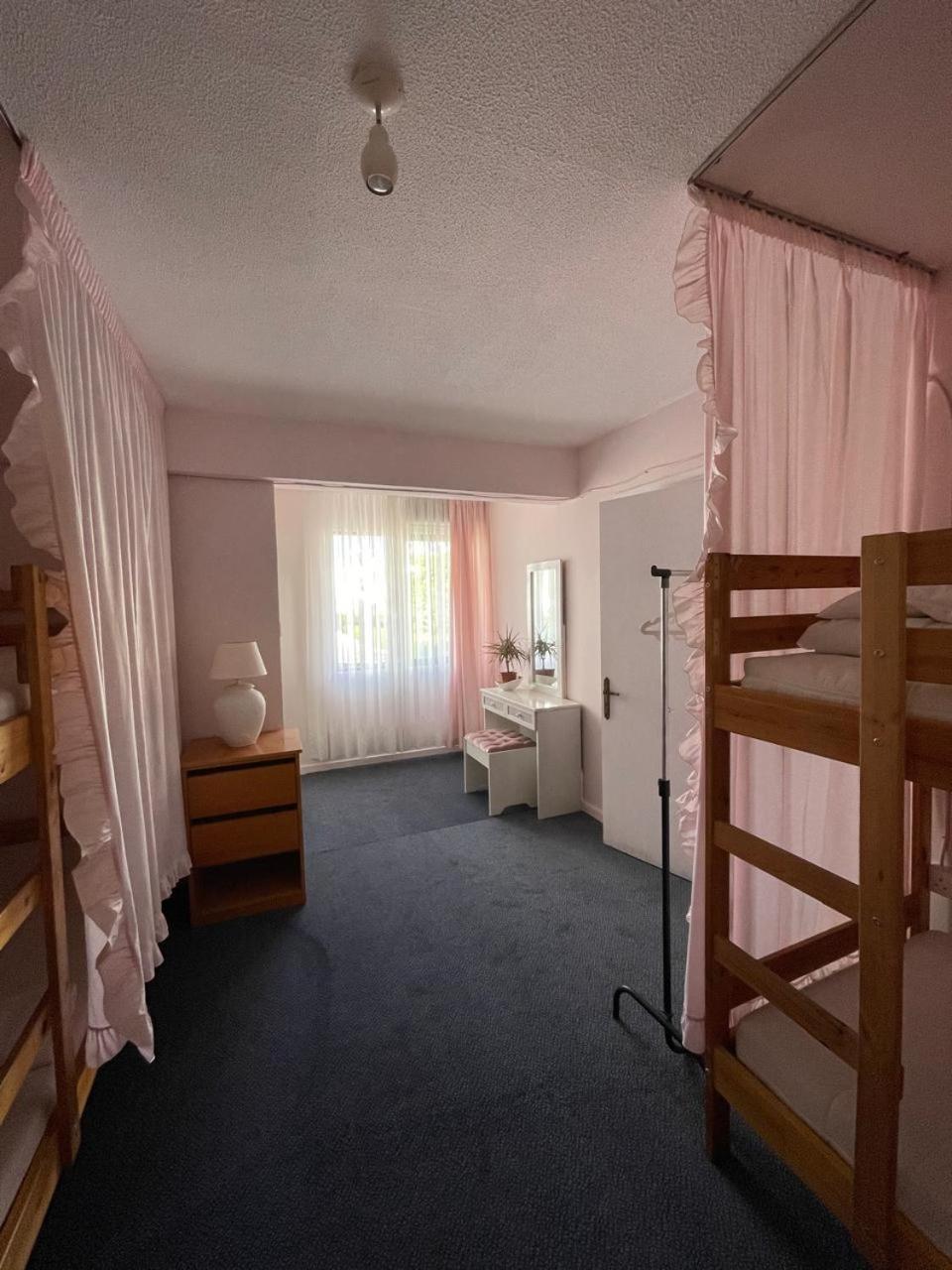 Premium Hostel Marina Пафос Екстер'єр фото
